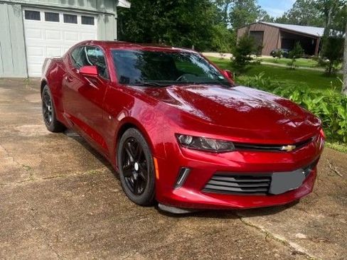 Used 2016 Chevrolet Camaro LT w/ Technology Package RWD image 1