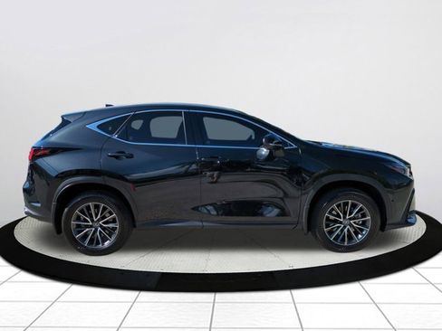 Used 2025 Lexus NX 300h AWD w/ Luxury Package image 3