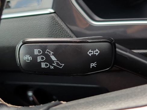 Used 2024 Volkswagen Tiguan SE AWD/4WD image 46