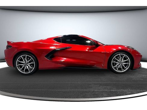 Used 2024 Chevrolet Corvette Stingray Premium Cpe w/ Z51 Performance Package RWD image 13