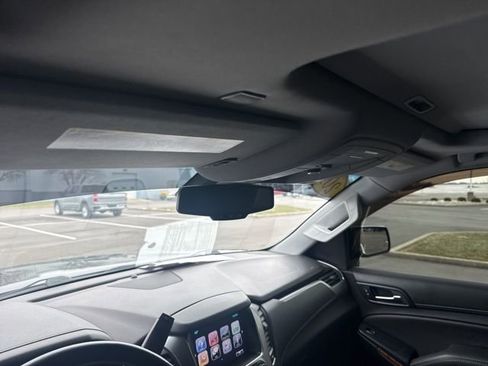 Used 2018 Chevrolet Suburban Premier image 45