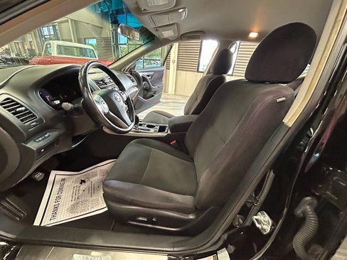 Used 2013 Nissan Altima 2.5 SV FWD image 53