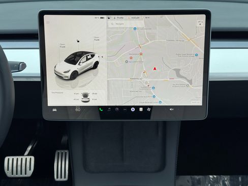 Used 2023 Tesla Model Y Performance image 21