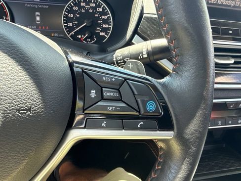 Certified 2023 Nissan Altima 2.0 SR FWD image 30