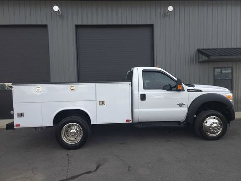 Used 2016 Ford F550 4x4 Regular Cab Super Duty image 5