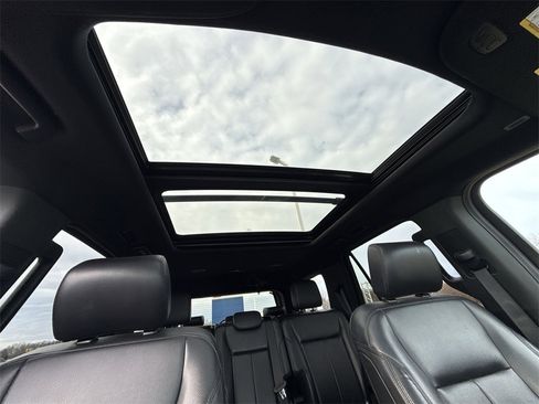 Used 2019 Ford Expedition XLT w/ Equipment Group 202A image 16