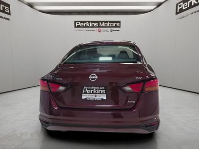 Used 2024 Nissan Altima 2.5 SV