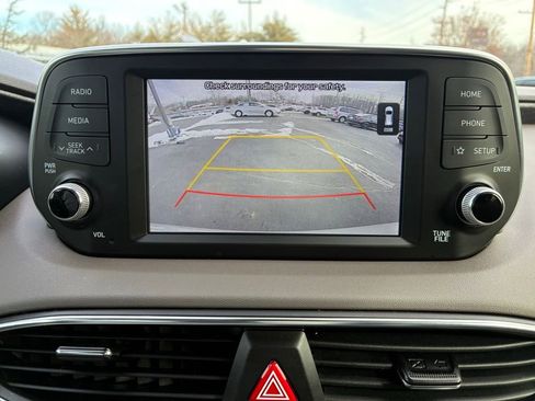 Used 2020 Hyundai Santa Fe SE image 29