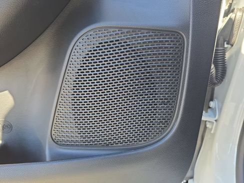 New 2026 Chrysler Pacifica Select w/ S Appearance Package FWD image 16