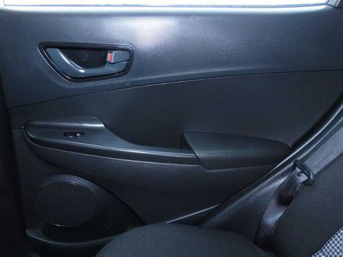 Used 2023 Hyundai Kona SE image 19