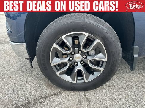 Used 2023 Chevrolet Silverado 1500 LT AWD/4WD image 18
