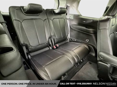 Used 2023 Jeep Grand Cherokee L Limited AWD/4WD image 27