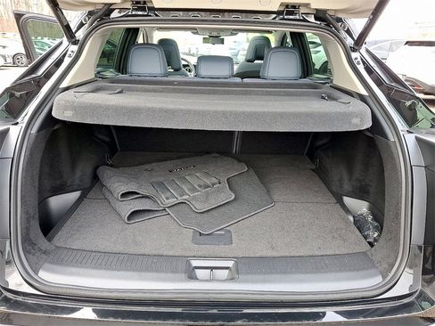 Used 2024 Nissan Ariya AWD image 29