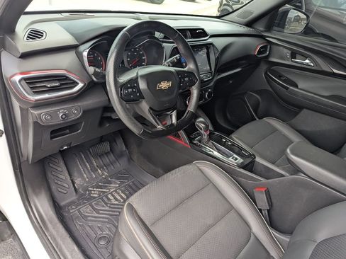 Used 2022 Chevrolet TrailBlazer RS w/ Sun and Liftgate Package FWD image 14