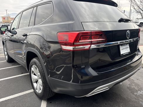 Used 2018 Volkswagen Atlas S image 3