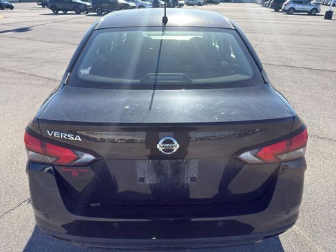 Used 2020 Nissan Versa S image 4