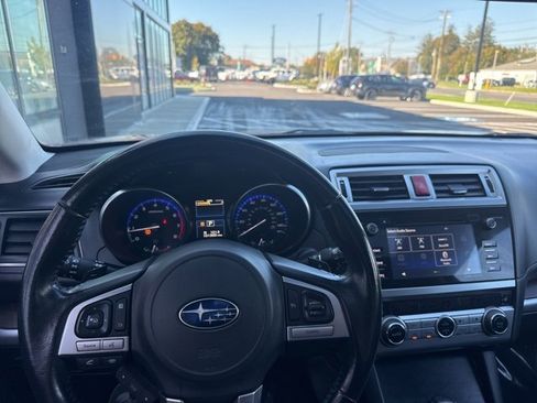 Used 2017 Subaru Outback 2.5i Limited image 21