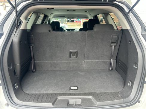 Used 2016 Chevrolet Traverse LT FWD image 5