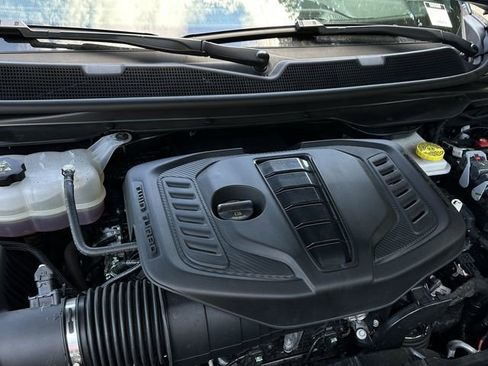 Used 2025 Jeep Wagoneer Series II image 45