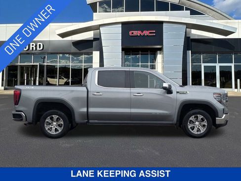 Used 2025 GMC Sierra 1500 SLT image 3