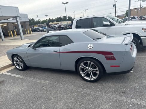 Used 2021 Dodge Challenger R/T image 8