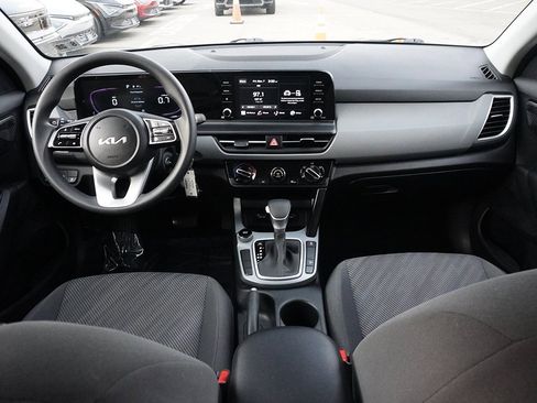 Used 2024 Kia Seltos LX image 35