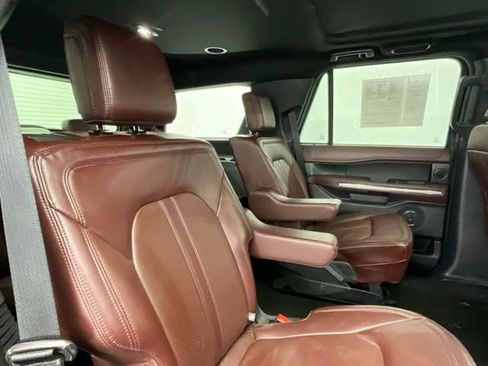 Used 2024 Ford Expedition Limited image 15