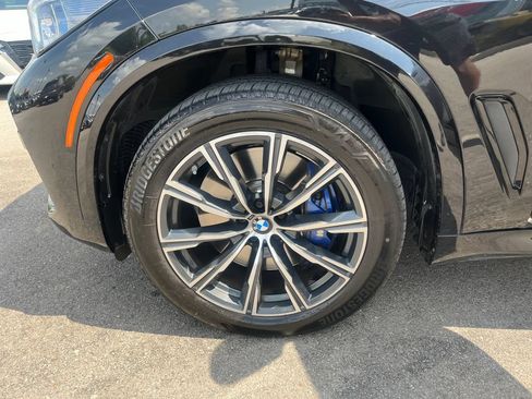 Used 2019 BMW X5 xDrive50i w/ M Sport Package AWD/4WD image 28