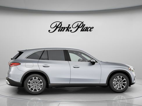 Used 2026 Mercedes-Benz GLC 300 image 27