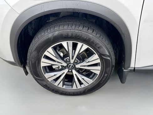 Used 2022 Nissan Rogue SV image 25