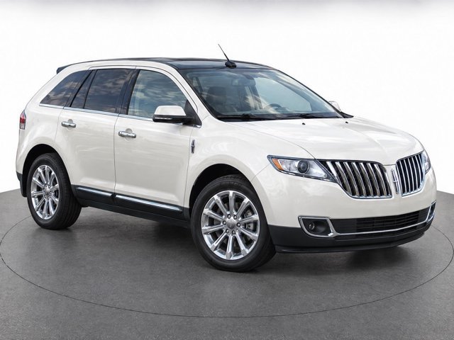 Used 2015 Lincoln MKX AWD w/ Equipment Group 102A image 3
