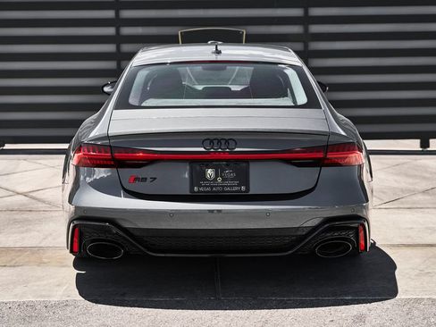 Used 2024 Audi RS 7 Performance AWD/4WD image 15