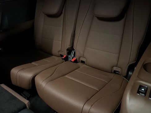 New 2026 Mercedes-Benz GLS 450 4MATIC image 14