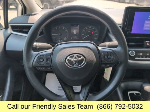 Used 2023 Toyota Corolla LE FWD image 16