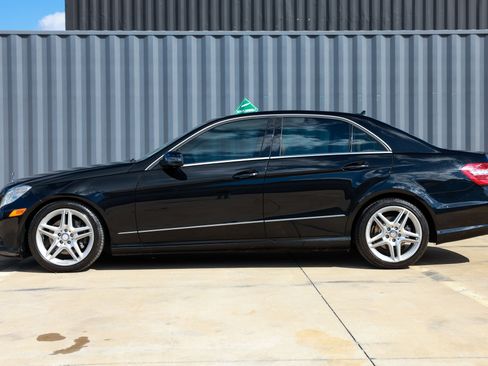 Used 2011 Mercedes-Benz E 350 Sedan image 31