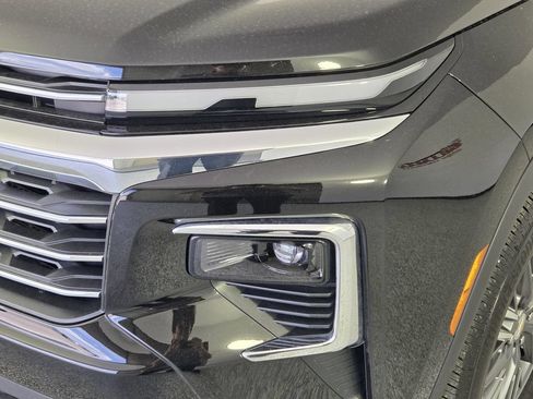 New 2026 Chevrolet Traverse LT w/ Driver Confidence Package FWD image 10