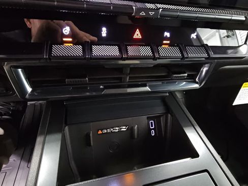 New 2026 GMC Hummer EV SUV image 21