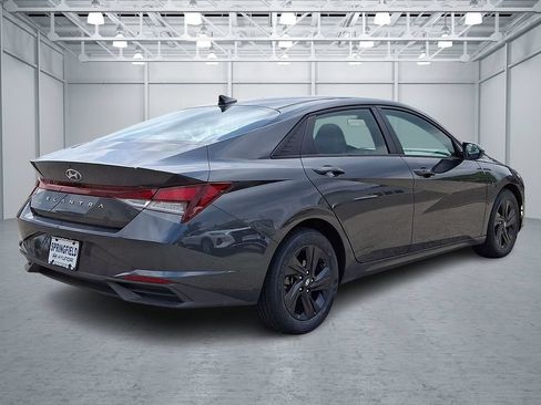 Certified 2023 Hyundai Elantra SEL w/ Cargo Package FWD image 4