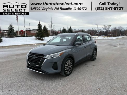 Used 2021 Nissan Kicks SV image 1