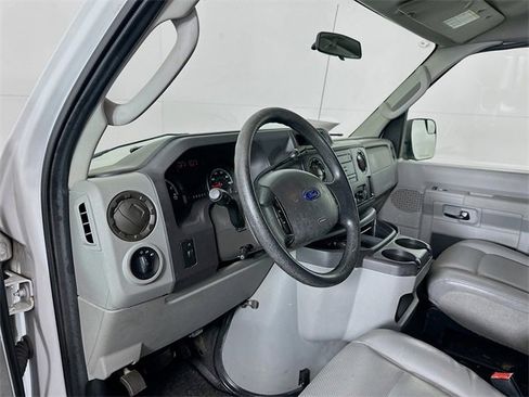 Used 2010 Ford E-350 and Econoline 350 Super Duty image 9