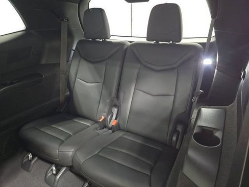 Used 2024 Cadillac XT6 Premium Luxury FWD image 17