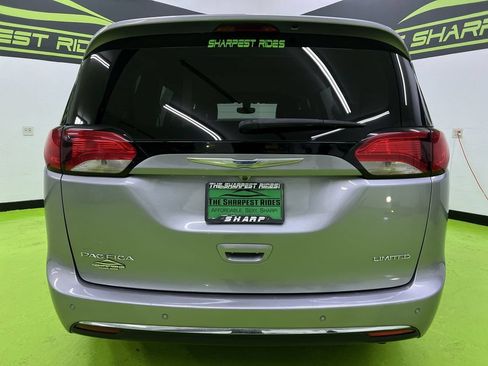 Used 2020 Chrysler Pacifica Limited FWD image 8