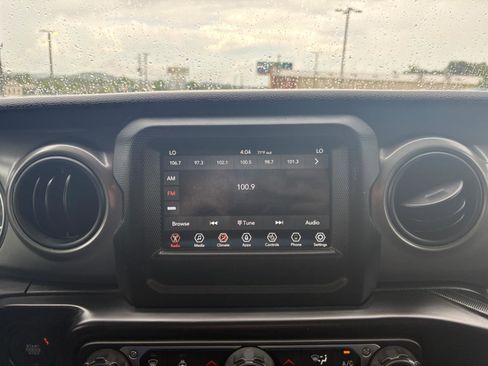 Used 2022 Jeep Wrangler Unlimited Sport AWD/4WD image 26