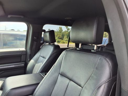 Used 2018 Ford Expedition XLT w/ Equipment Group 202A image 17