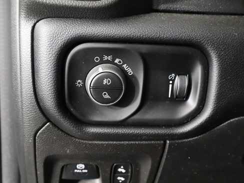 Used 2021 RAM 1500 Big Horn RWD image 20