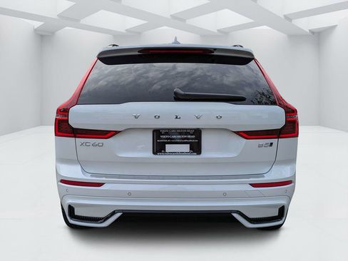 New 2026 Volvo XC60 B5 Core AWD/4WD image 4
