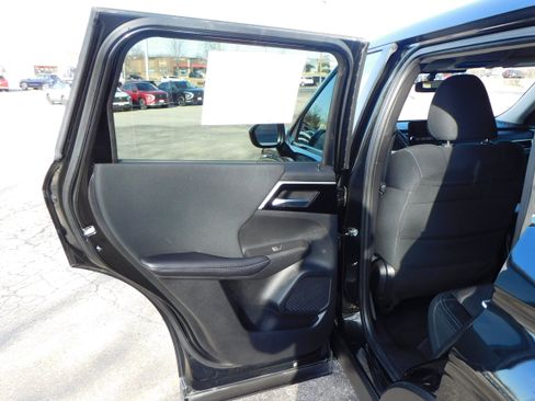 Used 2022 Mitsubishi Outlander ES image 28