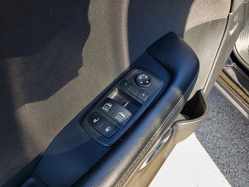 Used 2023 Dodge Challenger SXT image 10