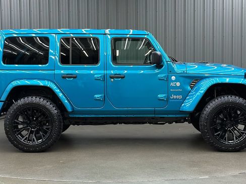Used 2024 Jeep Wrangler Unlimited Sahara AWD/4WD image 6