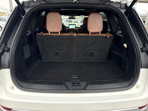 Certified 2023 Lincoln Aviator Reserve w/ Equipment Group 201A image 28